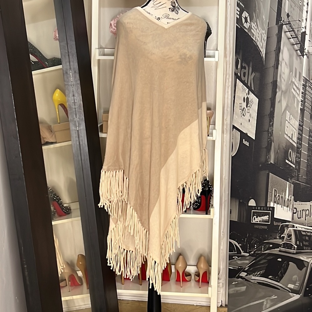Bicolor Wool Blend Cape w. Fringe - Picture 2 of 5